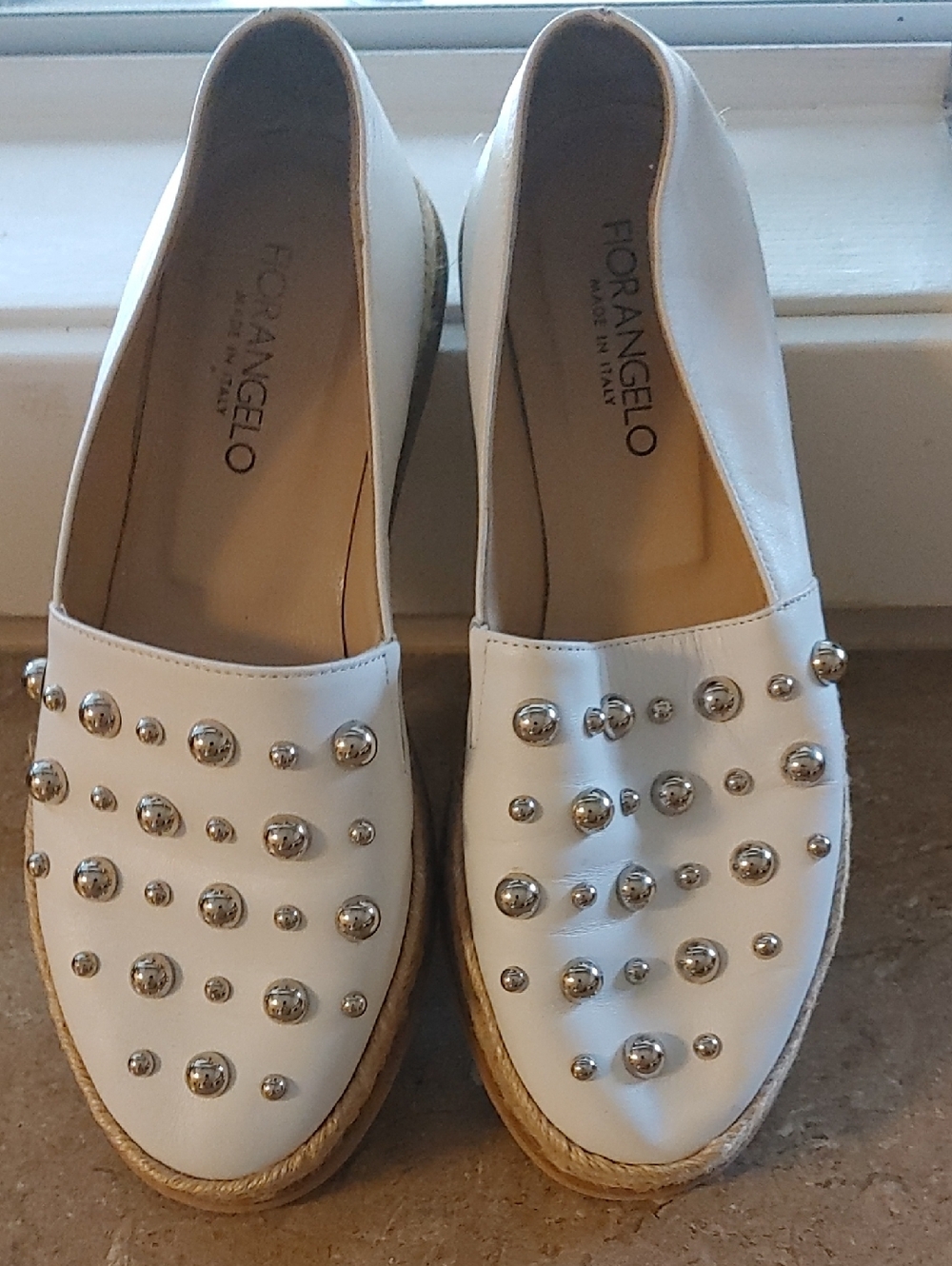 Size 6-6.5 Gently Used - Picture 2 of 3